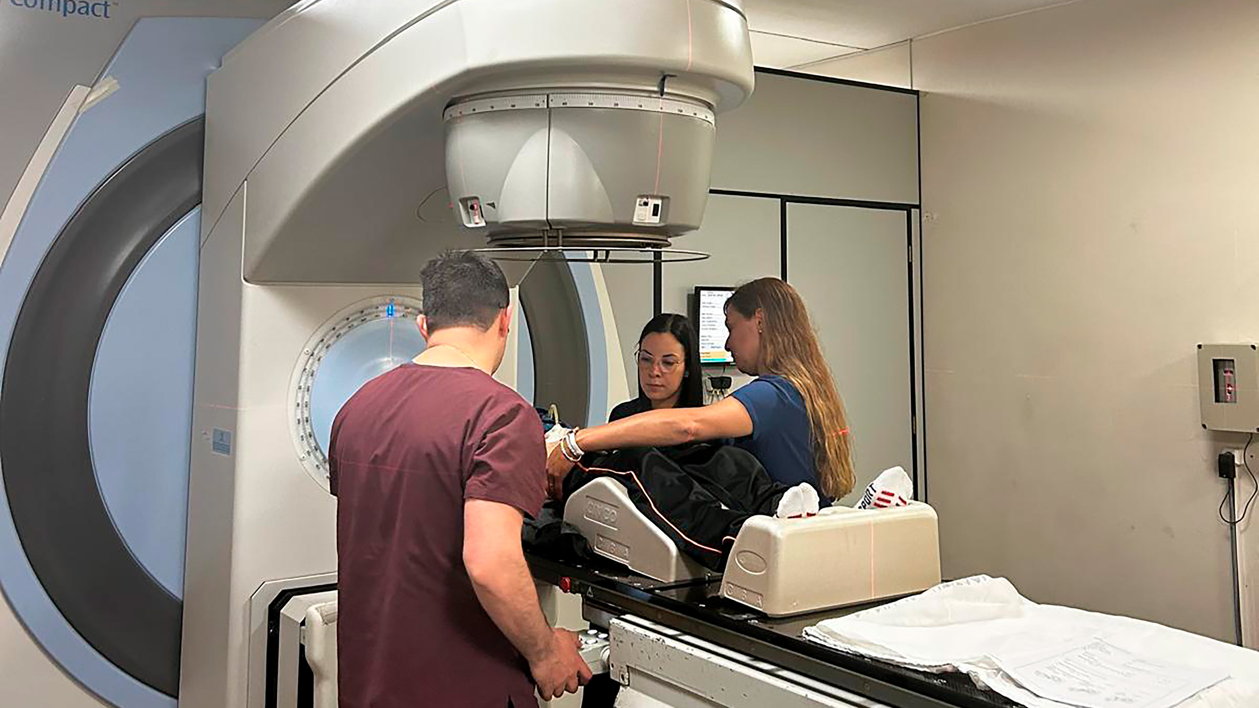 El Servicio de Radioterapia del Hospital de Clínicas realizó el primer procedimiento de IMRT