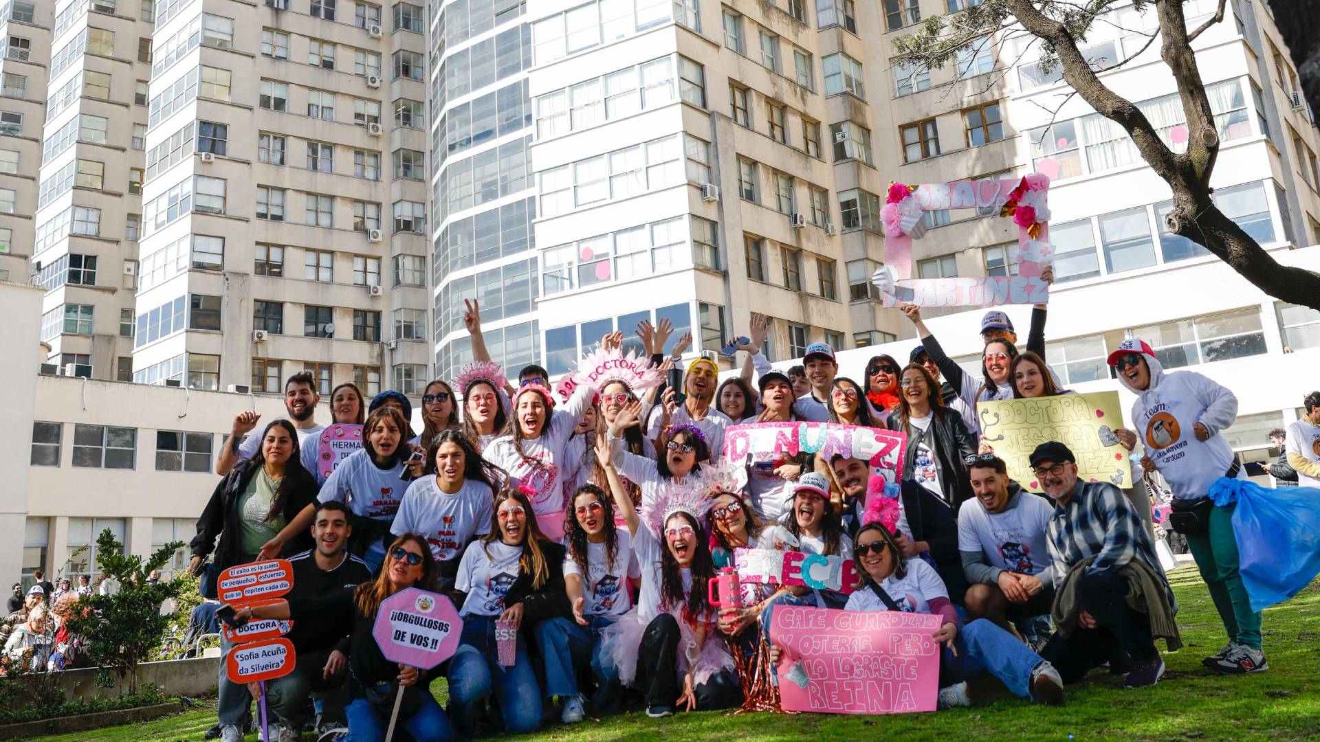 ¡Con enorme alegría y orgullo celebramos la graduación de los nuevos doctores y doctoras de la Generación 2025!